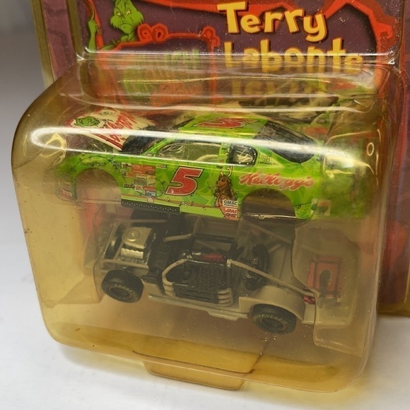 TERRY Labonte Diecast 1/24 How The Grinch Stole Christmas New in Sealed Package - Picture 7 of 7